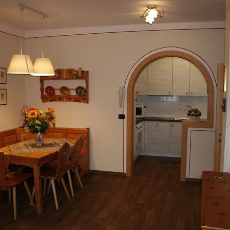 Apartamento Casa Basilio Predazzo Habitación foto
