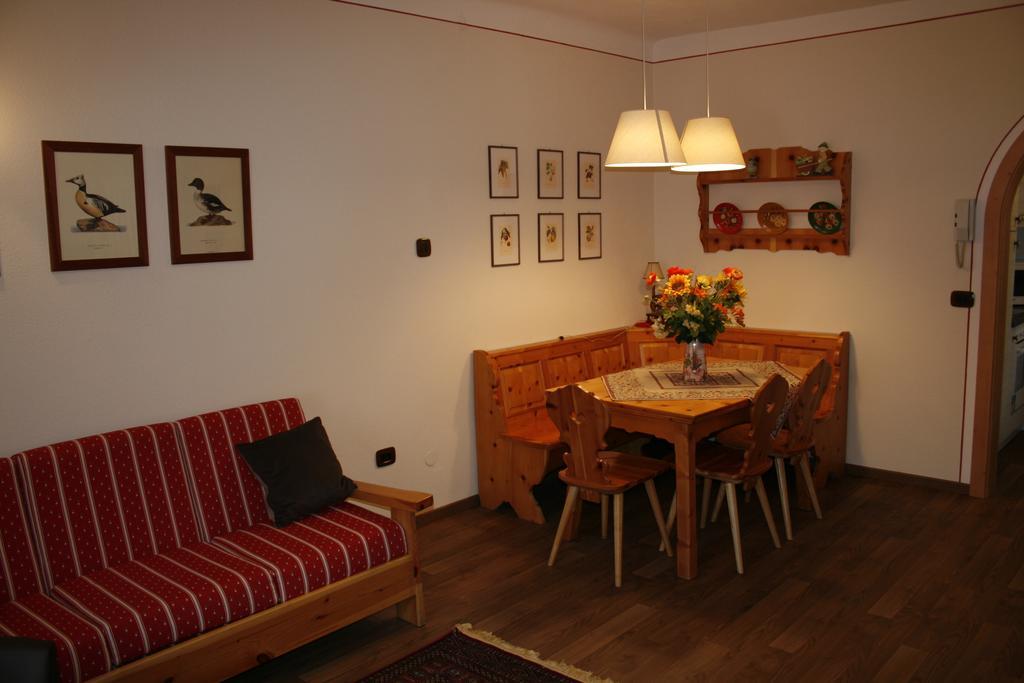Apartamento Casa Basilio Predazzo Habitación foto